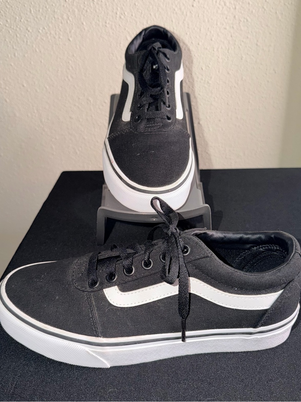 Vans Womens Off The Wall 508731 Black Low Top Lace Up Sneakers Shoes Size 8